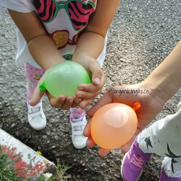 Su Balonlarıyla İngilizce Oyunlar